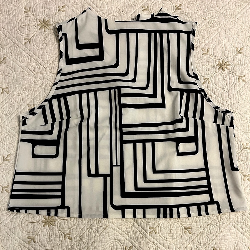 Geometric Black & White Sleeveless Crop Top